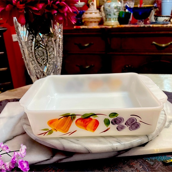Anchor Hocking Fire King Gay Fad Fruit Milk Glass 8” Sq. Baking Dish w handles - Picture 5 of 10